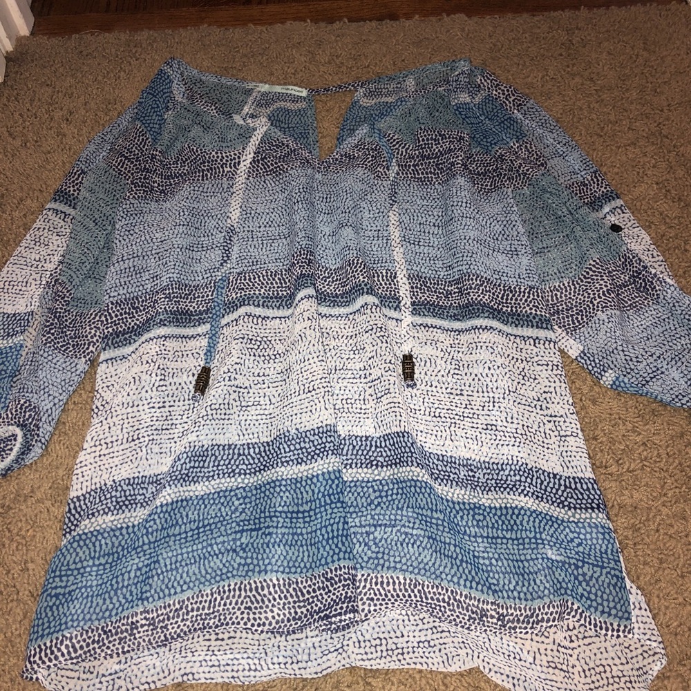 Cold shoulder mesh shirt